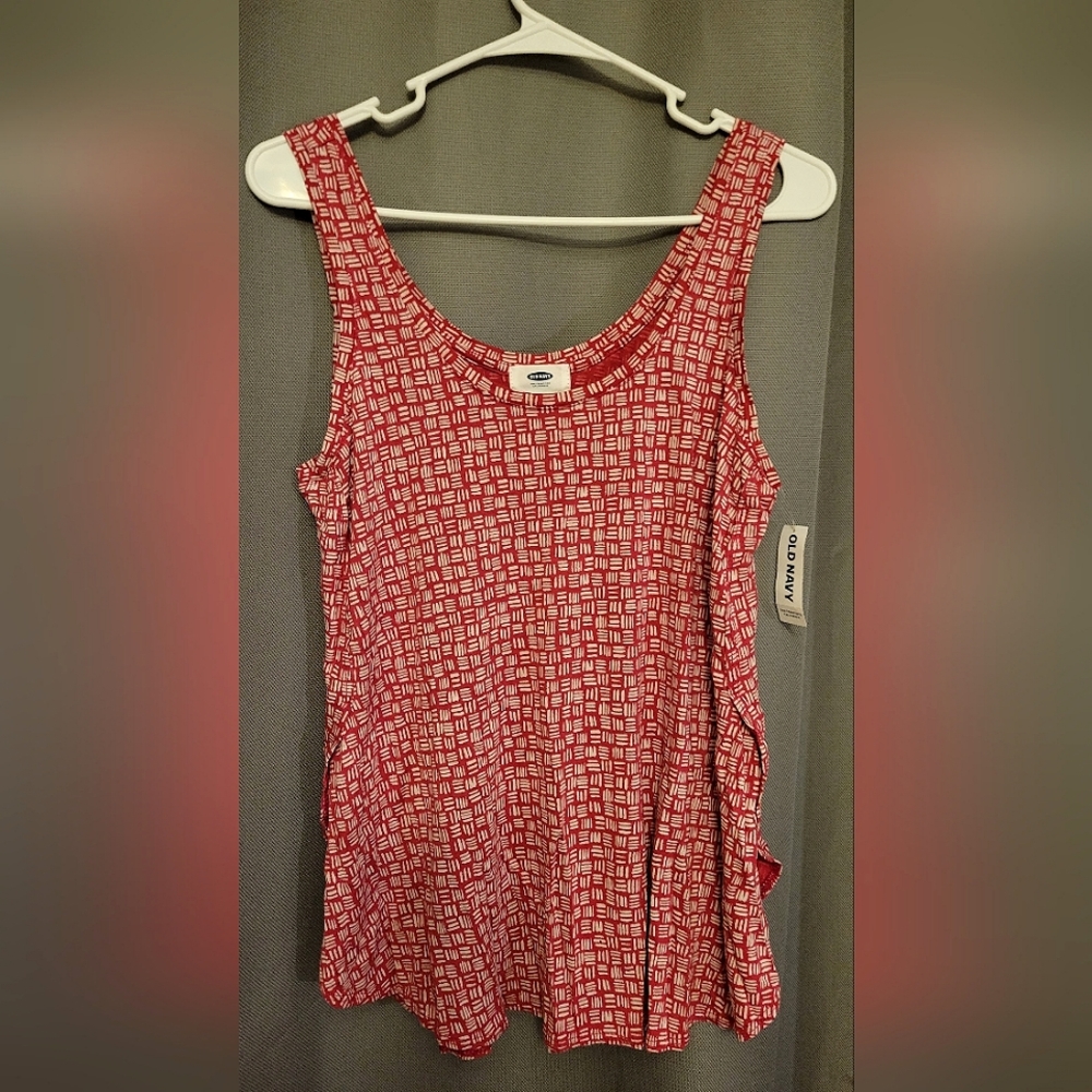 Old Navy pink tank shirt. NWT